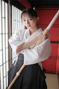 妈妈被打成小三那天，我把掌家令拍在了我爸脸上在线