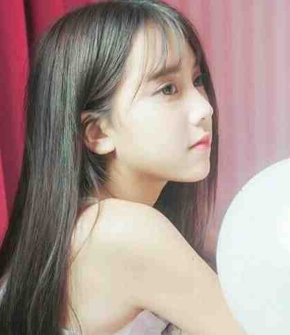 逃出囚笼归来，她将世子踢下神坛完整版