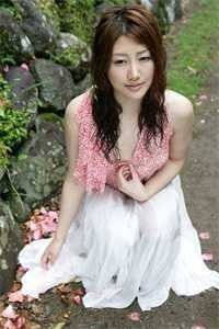 逃出囚笼归来，她将世子踢下神坛全文无删减