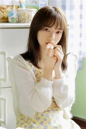 逃出囚笼归来，她将世子踢下神坛by