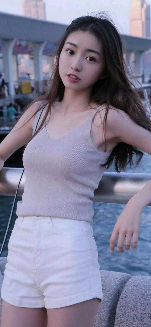 独占首富家产，从整治恶毒真千金开始未删减版