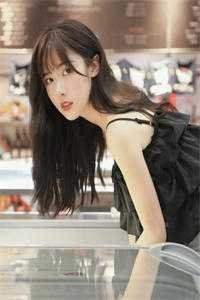 逃出囚笼归来，她将世子踢下神坛在线看