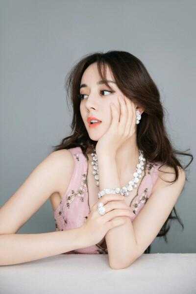 烟火纷纷照明月全局