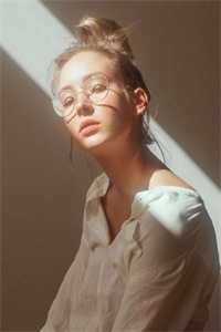 我早就儿女双全了，前男友才通知我去领证异常火爆