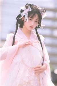 予风予月不予你异常火爆