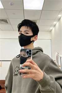 表面勾栏听曲，暗地我执掌天下！完结