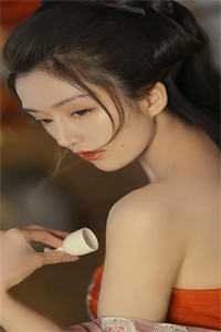 万人嫌老村妇竟是皇太后，皇后和状元孙子吓晕了畅销巨著